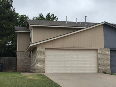 2707 NW Friar Tuck Ln #B, Lawton, OK 73505