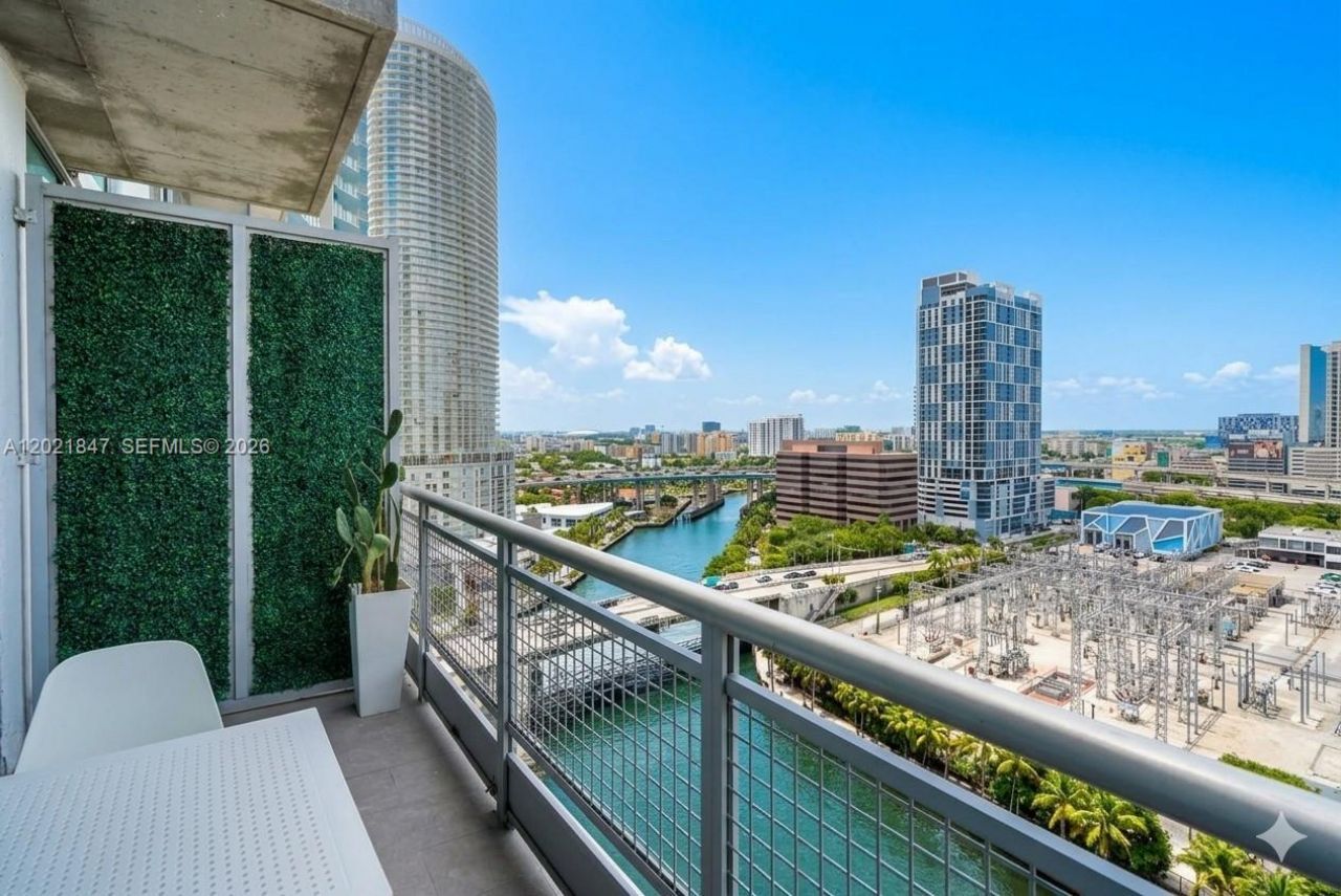 690 SW 1st Ct , Unit 1913, Miami, FL 33130 Photo