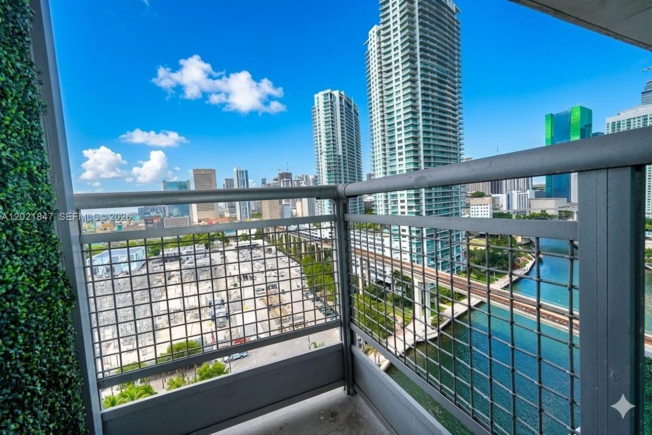 690 SW 1st Ct , Unit 1913, Miami, FL 33130 Photo