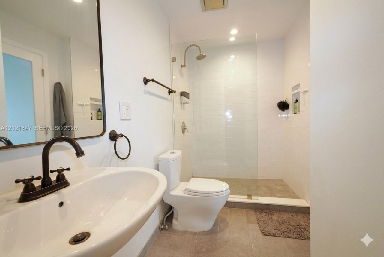 690 SW 1st Ct , Unit 1913, Miami, FL 33130 Photo