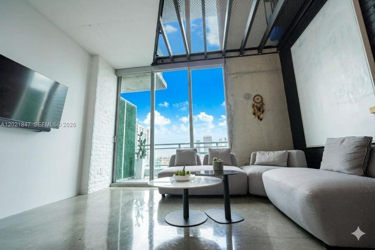 690 SW 1st Ct , Unit 1913, Miami, FL 33130 Photo
