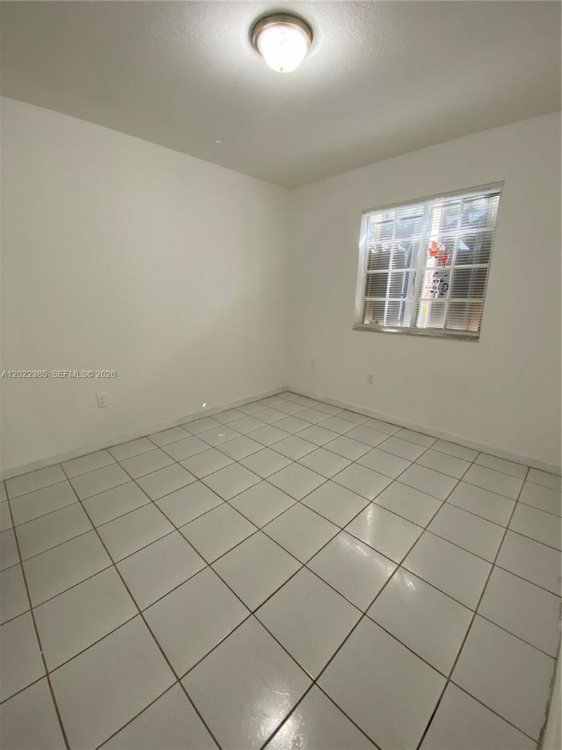 6763 NW 182nd St , Unit 105, Hialeah, FL 33015 Photo