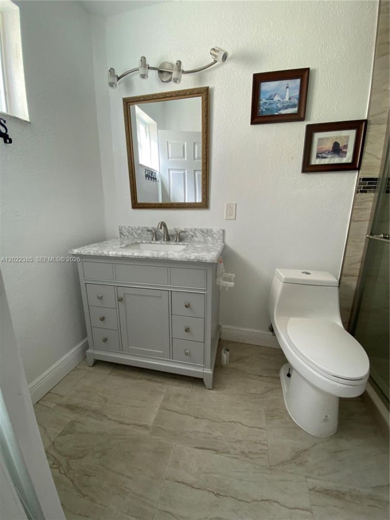 6763 NW 182nd St , Unit 105, Hialeah, FL 33015 Photo