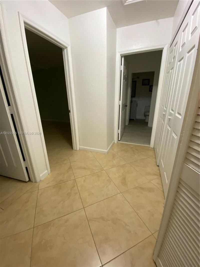 6763 NW 182nd St , Unit 105, Hialeah, FL 33015 Photo