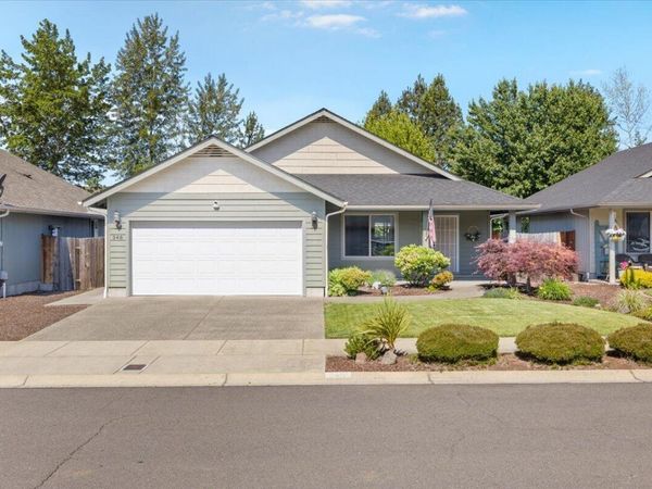 348 SW Wagner Meadows Drive, Grants Pass, OR 97526