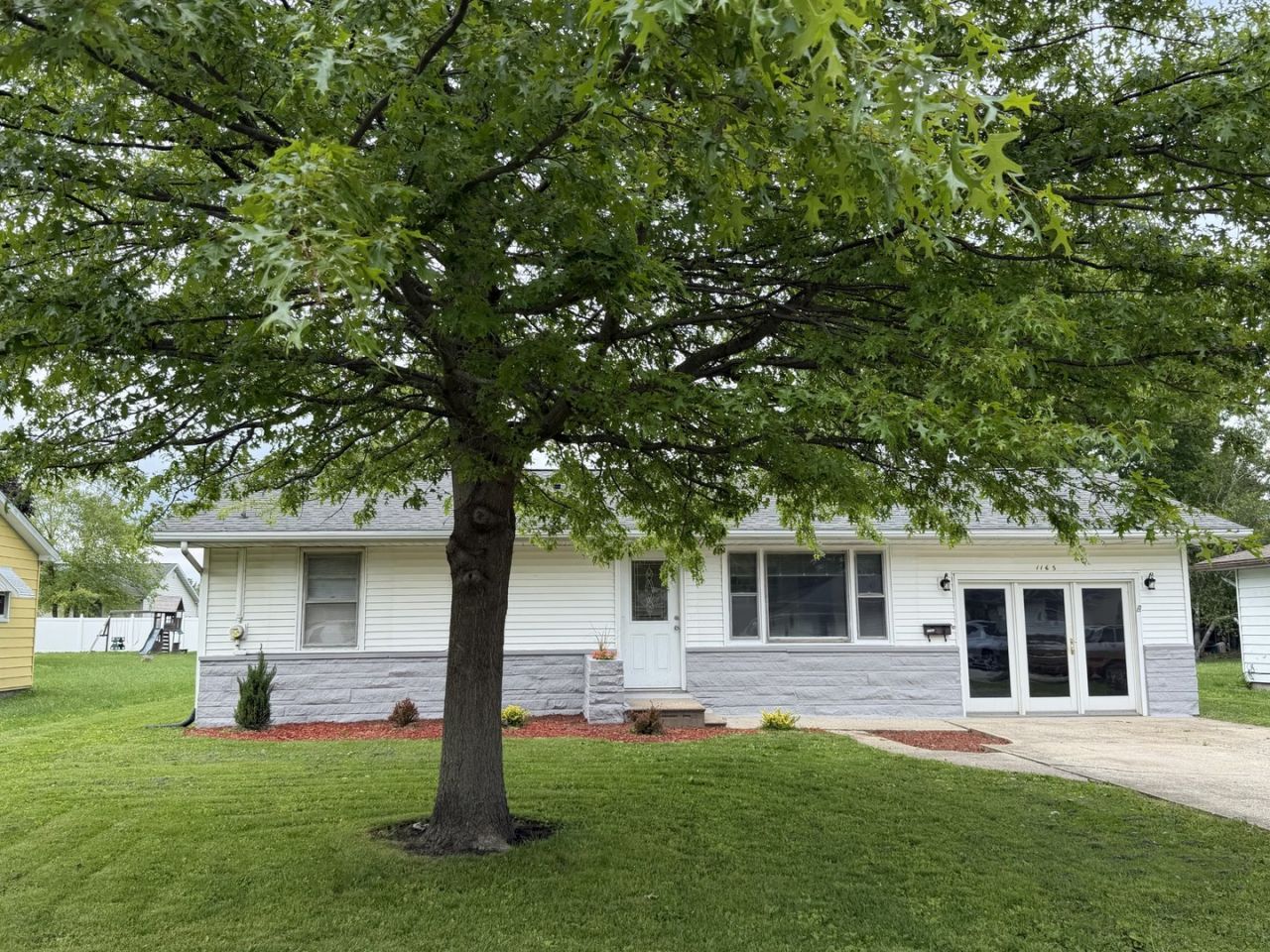 1165 Roselawn Drive, Paxton, IL 60957 Main Photo