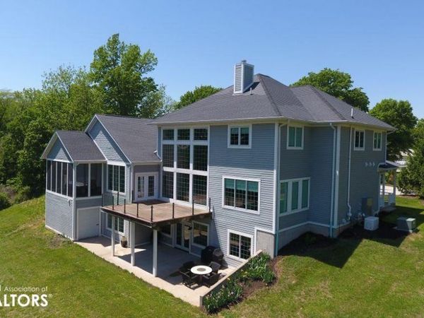 5007 FERRES Lane, Burlington, IA 52601