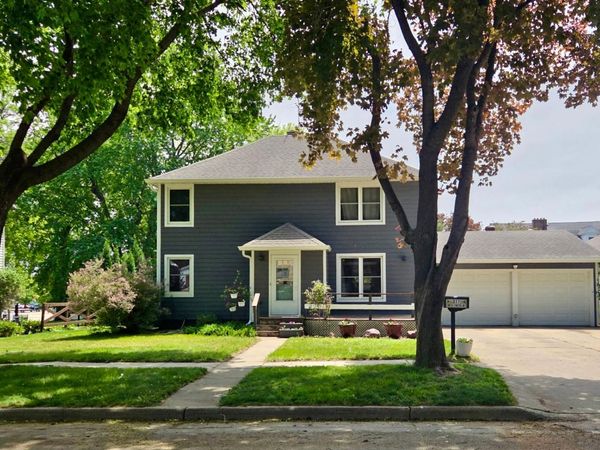 317 W Lincoln Street, Luverne, MN 56156