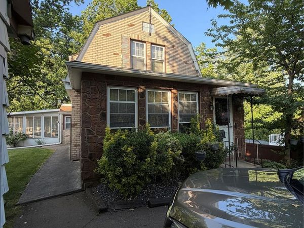 81 Hillside Terrace , Staten Island, NY 10308