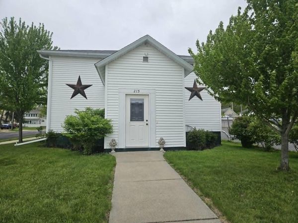 215 W DEPOT STREET, Marshfield, WI 54449