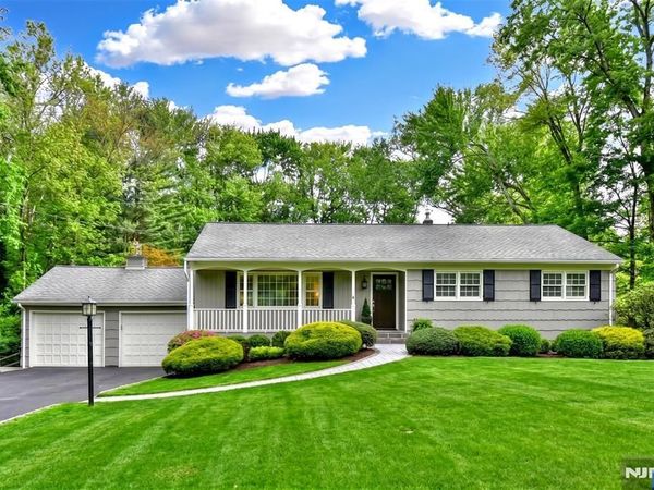 60 Dimmig Road, Upper Saddle River, NJ 07458