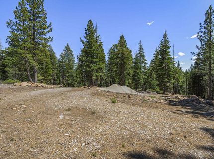 11483 Chamonix Road, Truckee, CA 96161 Photo