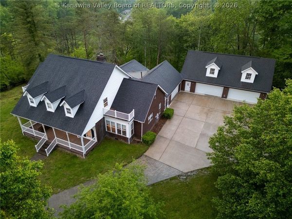 140 Morton Drive, Hamlin, WV 25523