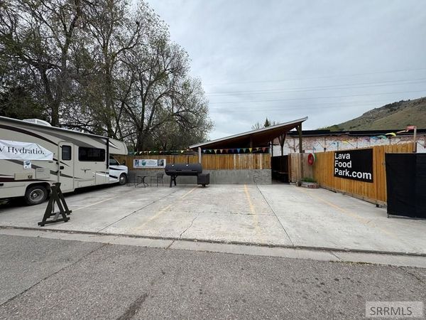 89 S 1st E, LAVA HOT SPRINGS, ID 83246