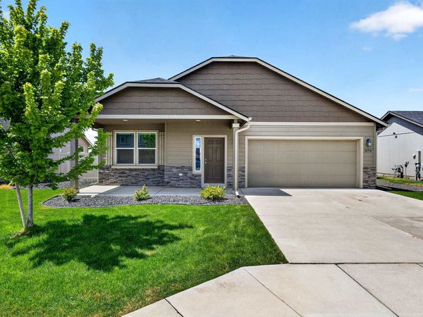 3290 Harvest Bluff Dr, Cheney, WA 99004