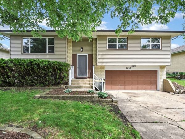 7450 Astor Avenue , Hanover Park, IL 60133