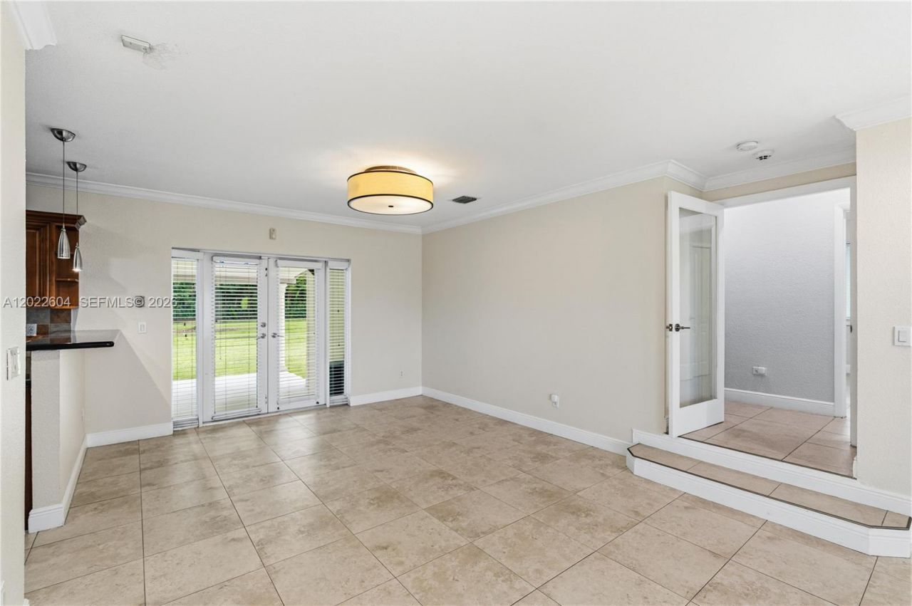 6801 SW 102nd Ave, Miami, FL 33173 Photo