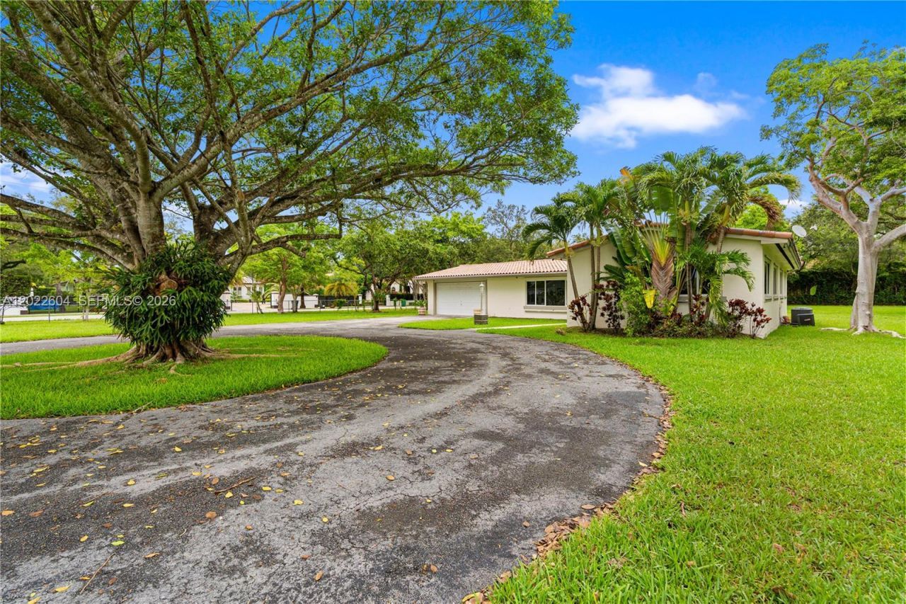 6801 SW 102nd Ave, Miami, FL 33173 Photo