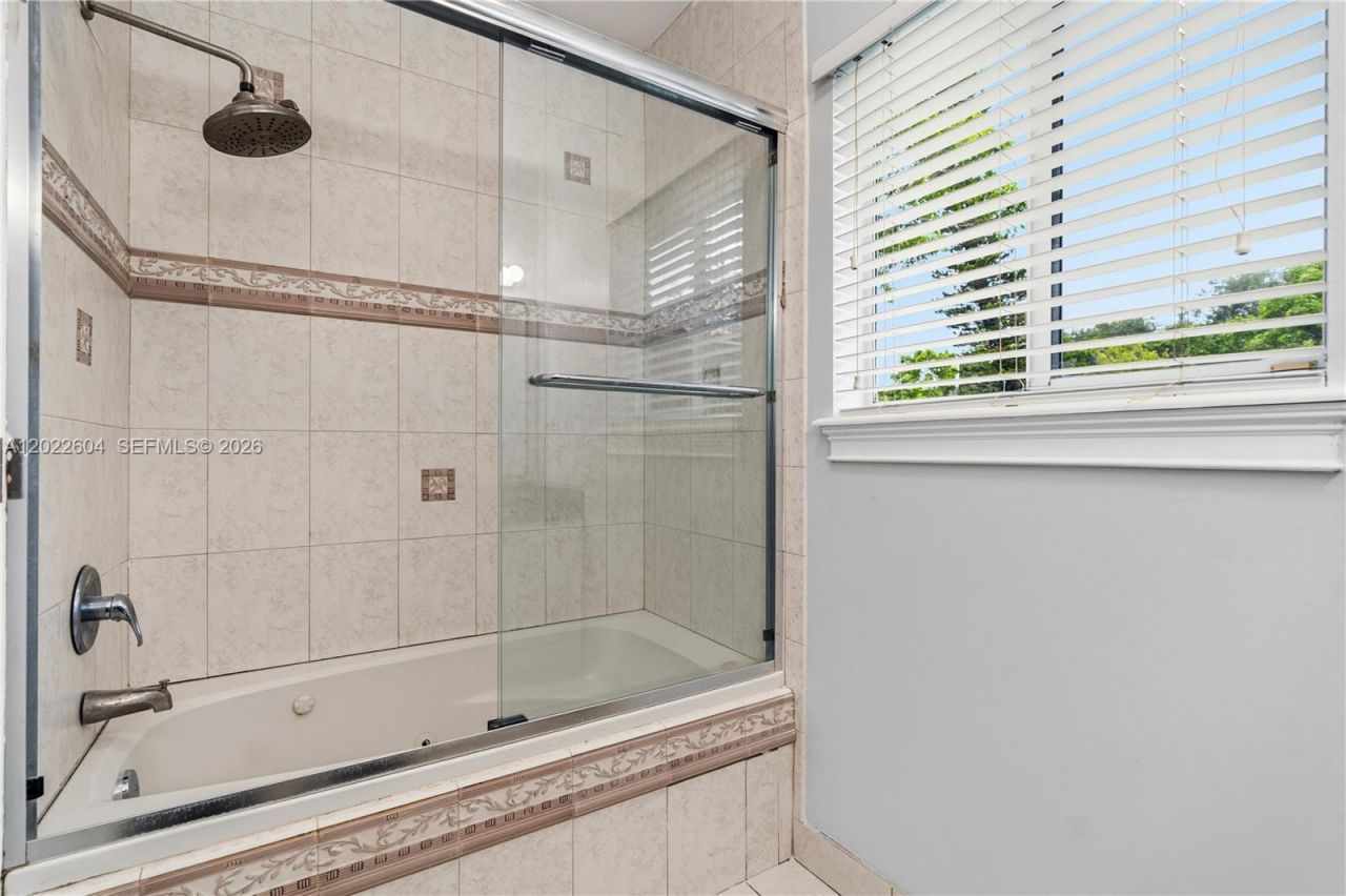 6801 SW 102nd Ave, Miami, FL 33173 Photo