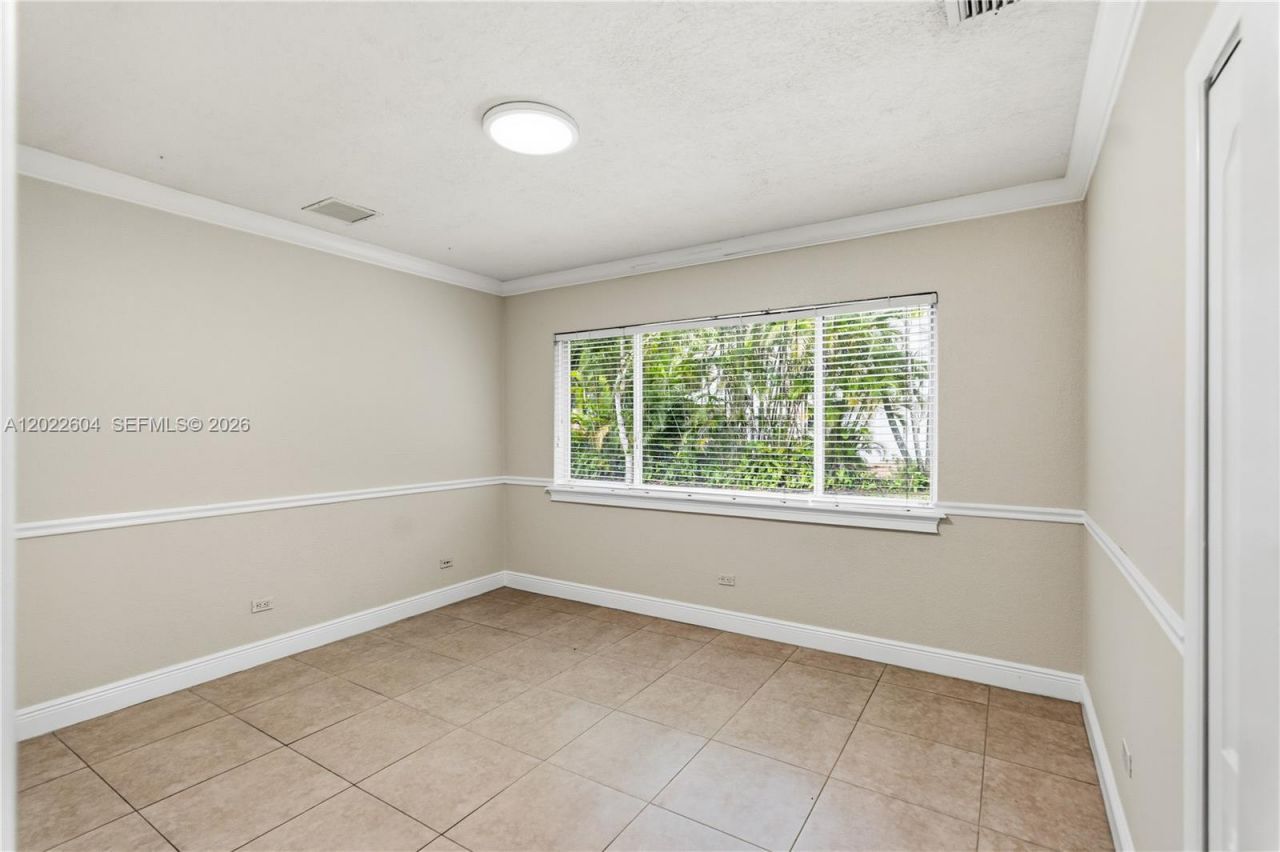 6801 SW 102nd Ave, Miami, FL 33173 Photo