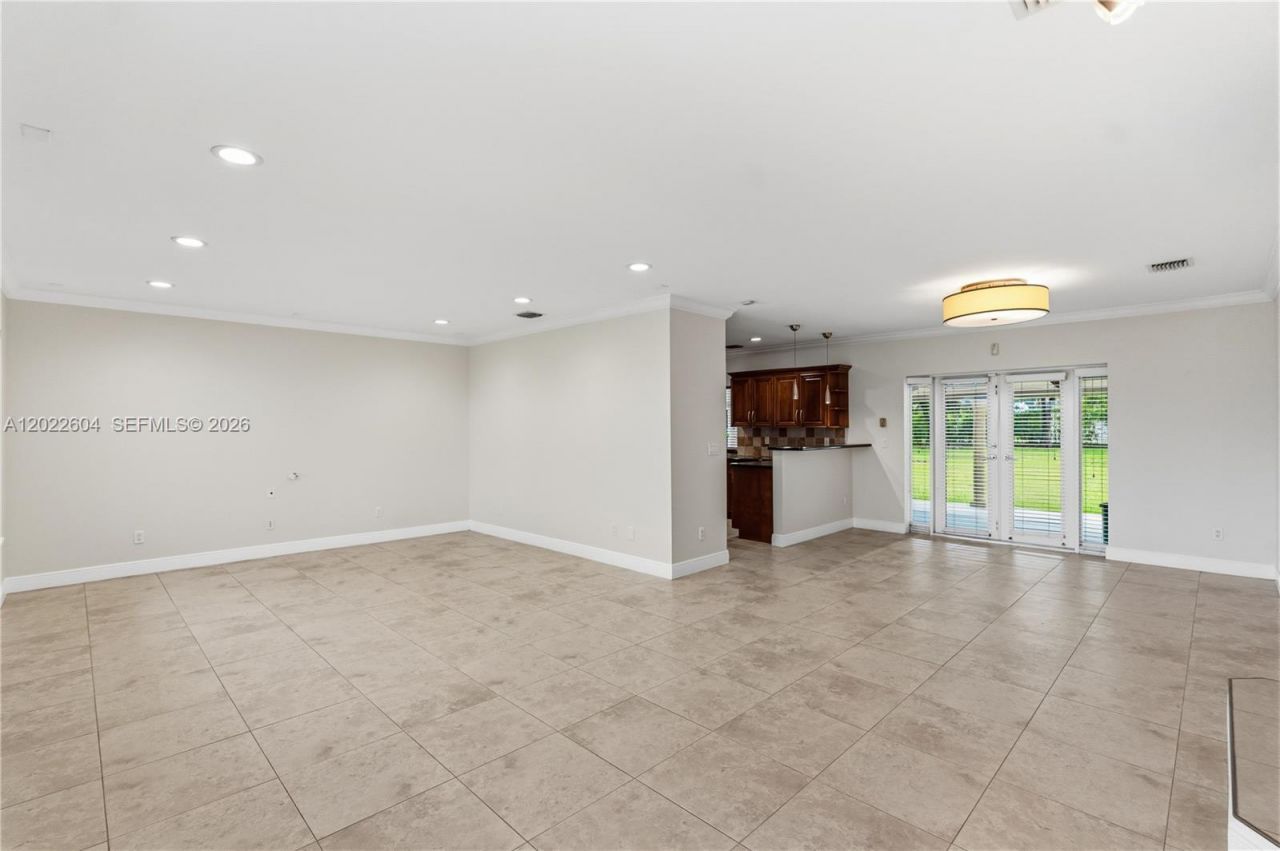 6801 SW 102nd Ave, Miami, FL 33173 Photo