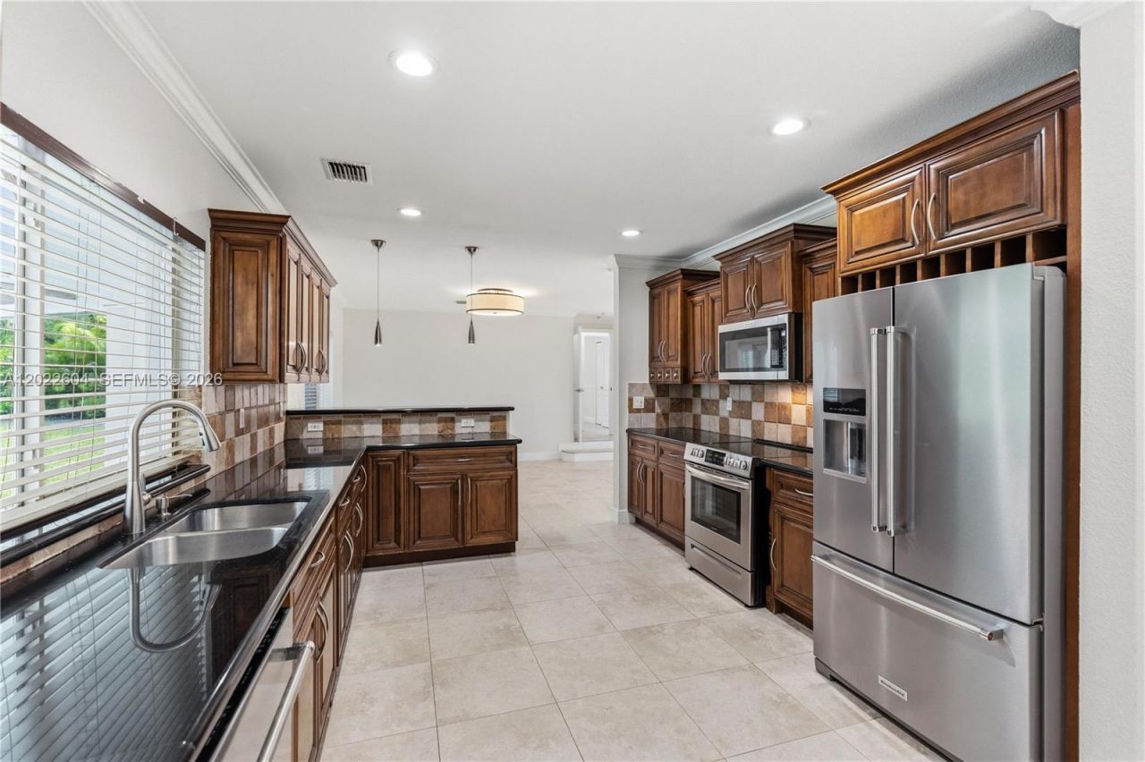 6801 SW 102nd Ave, Miami, FL 33173 Photo