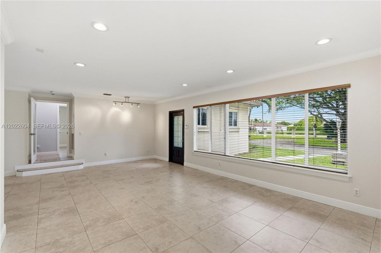 6801 SW 102nd Ave, Miami, FL 33173 Photo