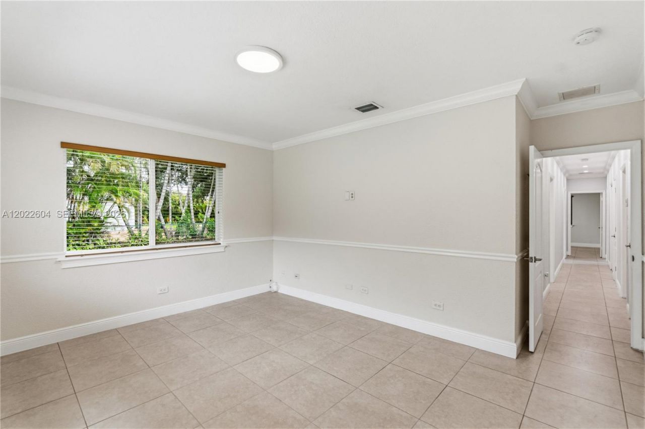 6801 SW 102nd Ave, Miami, FL 33173 Photo