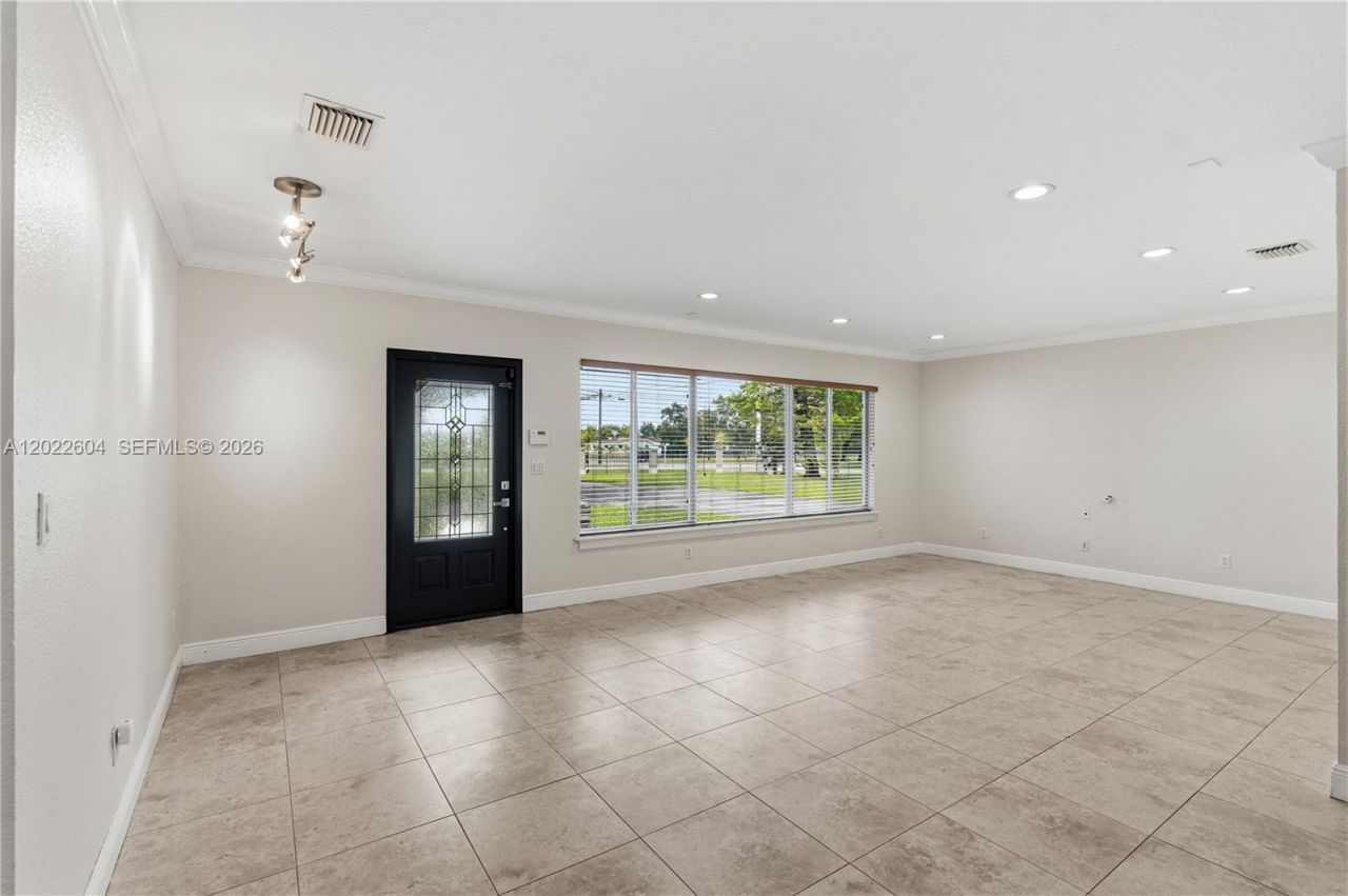 6801 SW 102nd Ave, Miami, FL 33173 Photo