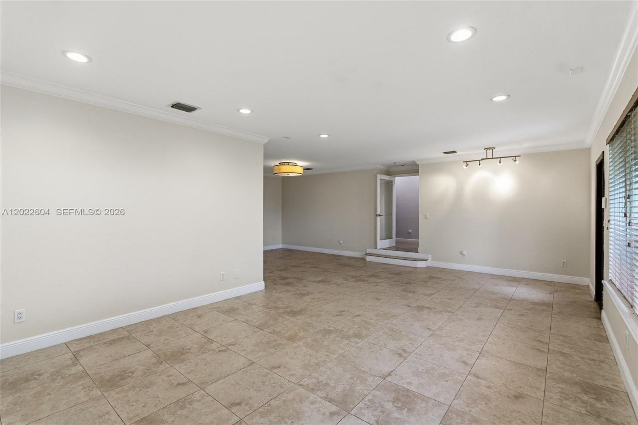 6801 SW 102nd Ave, Miami, FL 33173 Photo