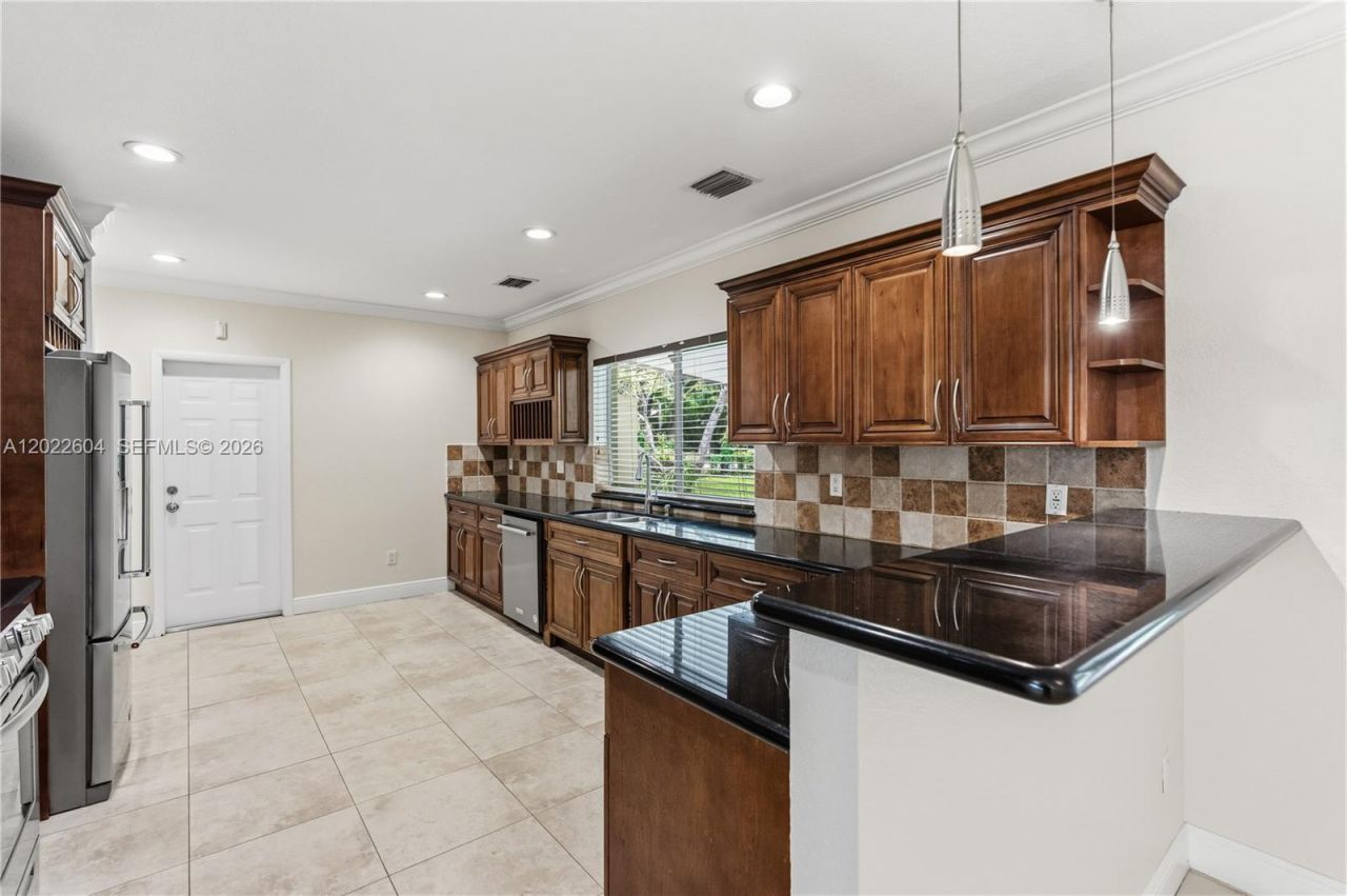 6801 SW 102nd Ave, Miami, FL 33173 Photo