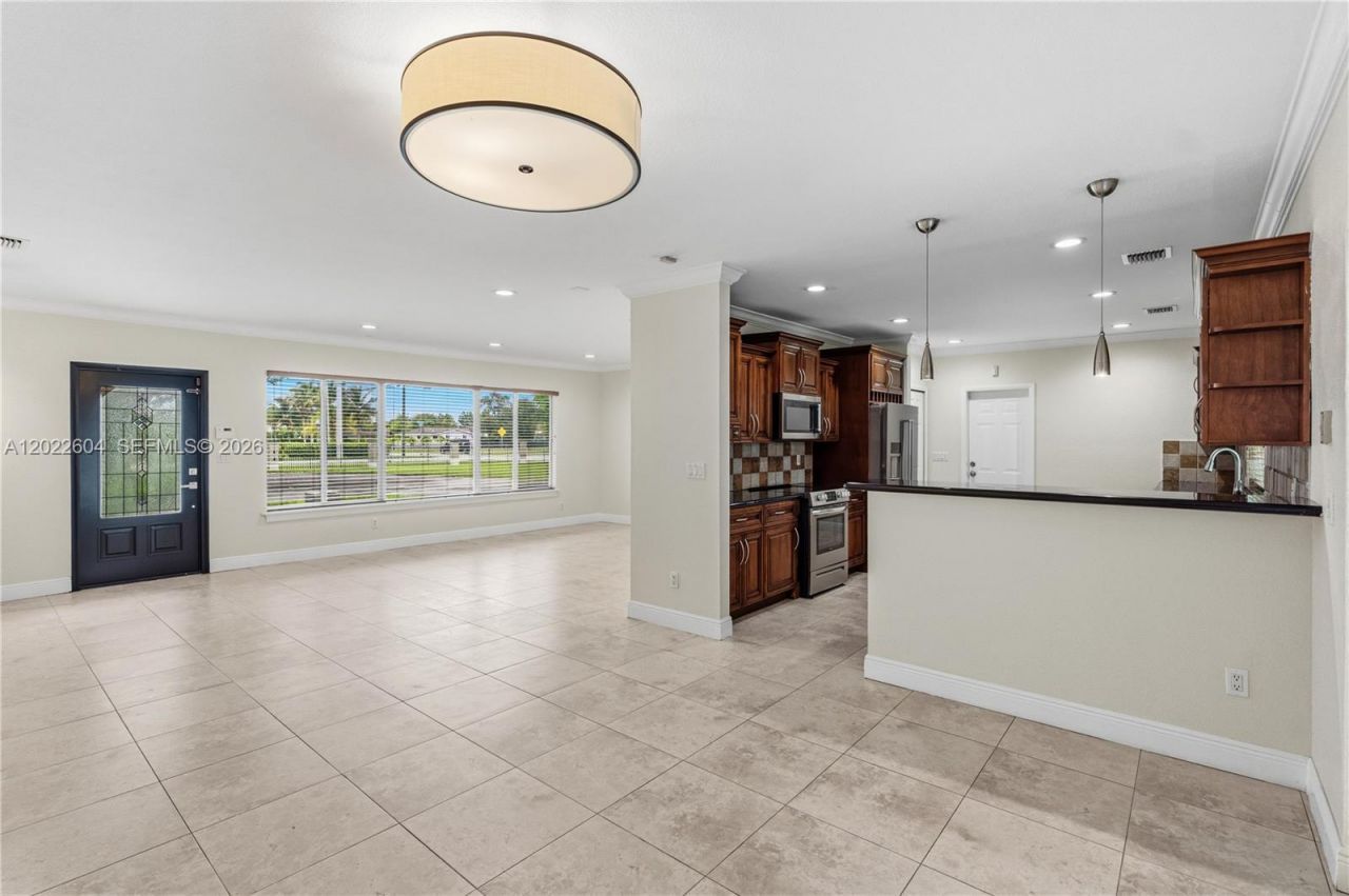 6801 SW 102nd Ave, Miami, FL 33173 Photo