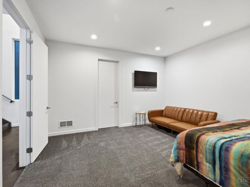 404 Baum Street, Cincinnati, OH 45202 Photo 21