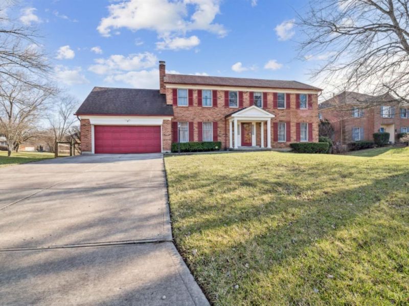 7489 Fitzroy Court, West Chester, OH 45241 Photo 1