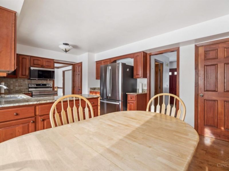 7489 Fitzroy Court, West Chester, OH 45241 Photo 14