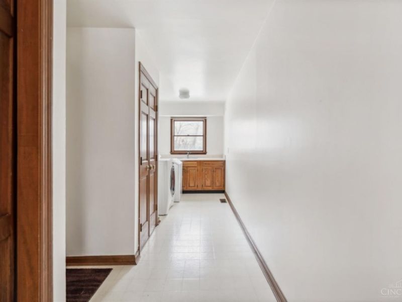 7489 Fitzroy Court, West Chester, OH 45241 Photo 18