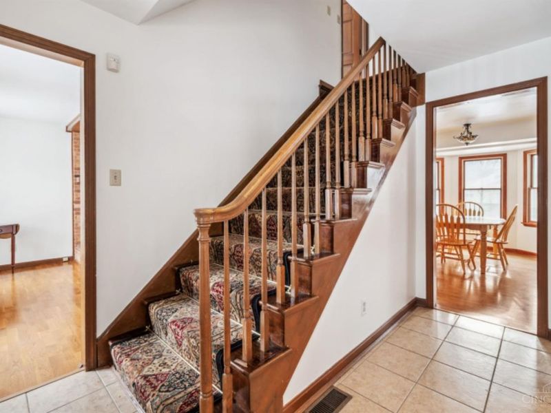 7489 Fitzroy Court, West Chester, OH 45241 Photo 5