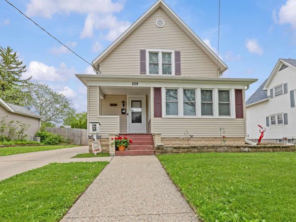228 Chatham Street, Janesville, WI 53548