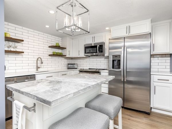 404 Paradise Road, Unit 1C, Swampscott, MA 01907