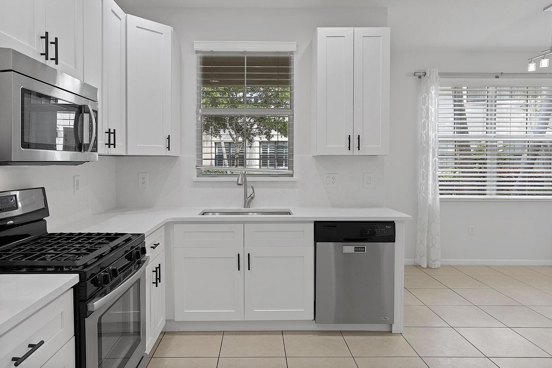 3330 NW 124th Way, Sunrise, FL 33323 Photo