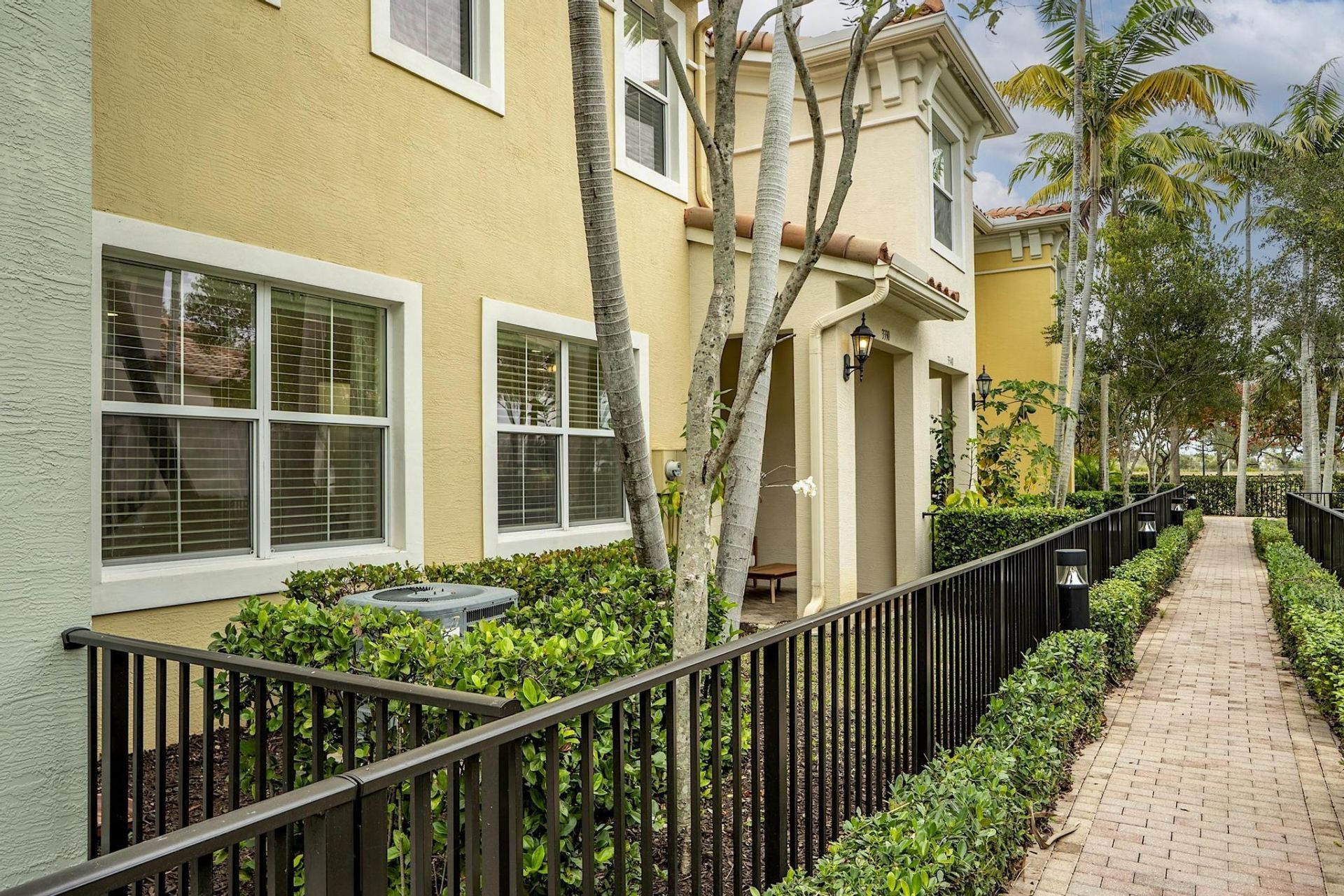 3330 NW 124th Way, Sunrise, FL 33323 Photo