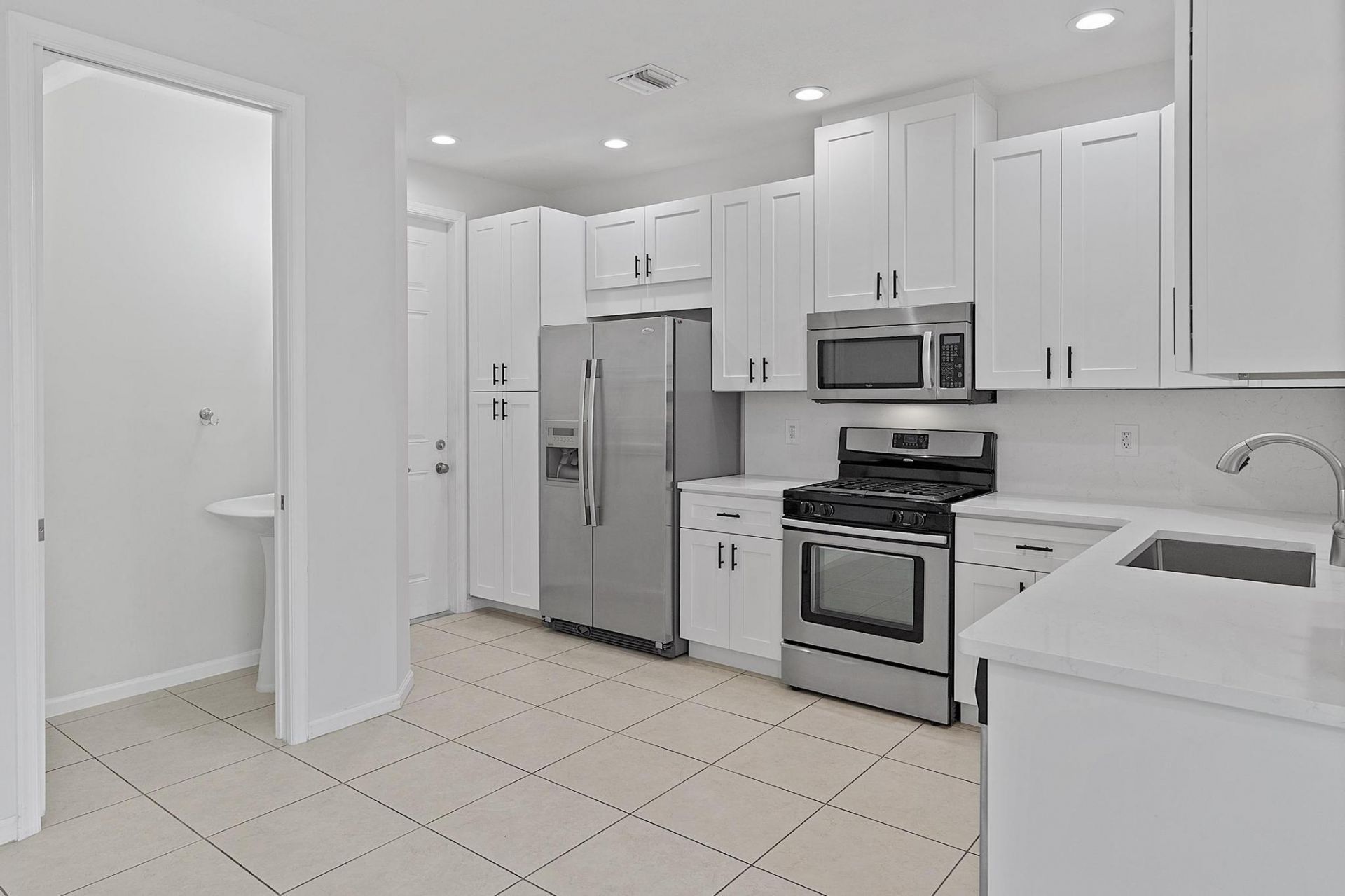 3330 NW 124th Way, Sunrise, FL 33323 Photo