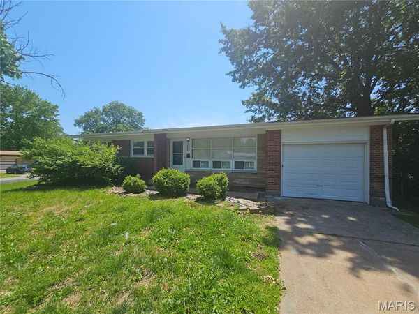 1500 Highmont Drive , St Louis, MO 63136