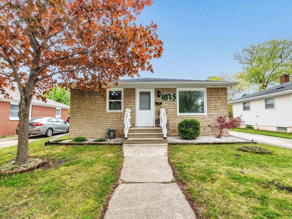 1875 SMITH STREET, Green Bay, WI 54302