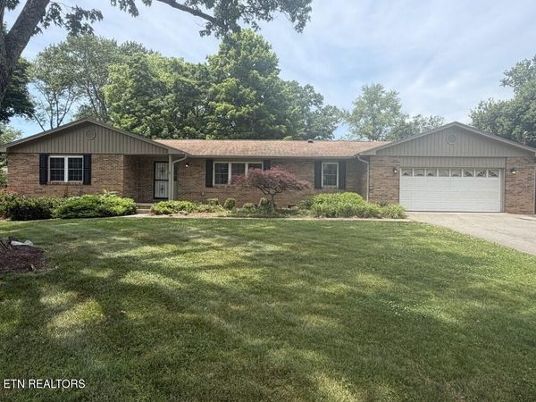 721 E Meadecrest , Knoxville, TN 37923