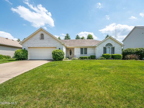 7427 Country Meadow Court, Sylvania, OH 43560