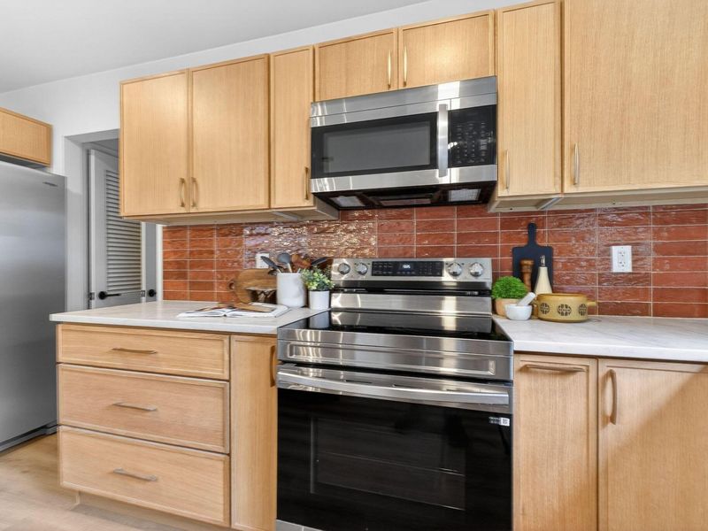 825 W 8th Street, Marysville, OH 43040 Photo 10