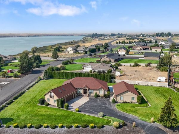 5759 Road 6.9 NE, Moses Lake, WA 98837