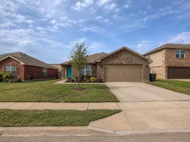 3104 Middleview Road, Fort Worth, TX 76108