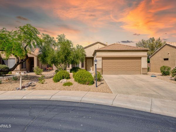 15842 W LAHLUM Lane, Surprise, AZ 85374